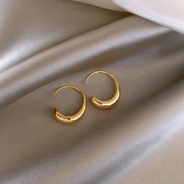 Classic Copper Alloy Smooth Metal Hoop Earrings