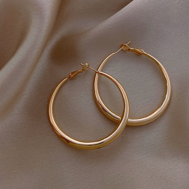 Classic Copper Alloy Smooth Metal Hoop Earrings